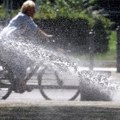 Afrička vrelina ne posustaje – užarili se termometri u Nišu, Ćupriji i Negotinu, na snazi crveni meteo-alarm