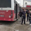 (Video) Deca pucala iz vozila: U pokretu?! Vazdušnim pištoljem na ljude koji čekaju autobus: Jeziv snimak za Zvezdare, narod…