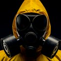 Šok snimak! Ovo jelo je toliko ljuto da ga konobar donosi sa gas-maskom, a on ga je probao i jedva se oporavio