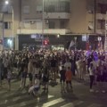 Kragujevac u pokretu: Iz različitih delova grada Kragujevčani stigli do Velikog parka i blokirali raskrsnicu (VIDEO)