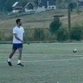 Novak Đoković "pika" fudbal sa decom na Durmitoru: Ovako se srpski teniser priprema za US Open!