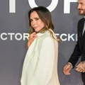 Prvo javno pojavljivanje Viktorije Bekam nakon skandala: Uslikana u šok izdanju nakon jezivih reči sina Bruklina