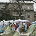 Koliko dugo će javna površina biti „zabranjeni grad“: Godinu dana od podizanja šatorskog naselja u Pionirskom parku (VIDEO)…