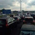 Ako sedate za volan: Očekuju se gužve na putevima i graničnim prelazima