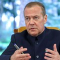 Medvedev: Protivnik uložio ogromne napore da ugrozi izbore u Rusiji