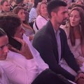 (Video) Novak Đoković sa porodicom na koncertu Stjepana Hausera: Jelena imala poseban zahtev, a tu su i Marko i njegova…