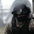 Vozilo sa eksplozivnom napravom pokušalo da uđe na Krim (video)