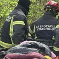 Vatrogasci kod Pirota spasili povređenu ženu: Slomila nogu, pomoć brzo stigla, predata Hitnoj pomoći (foto)