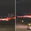 Avion dotakao pistu i zapalio se! Drama na turskom aerodromu, evakuisano 79 putnika (Video)