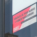 Slučaj "Veliki brat" u autobusima – nalepnice pokrenule vanrednu inspekciju, ko ima pravo da snima i sluša