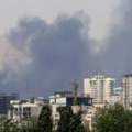 Iran prijeti izlaskom iz nuklearnog programa i blokadom naftne rute dok rat sa Izraelom eskalira