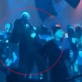 Auuu! Skandal svetskih razmera! Konor Mekgregor nokautirao čoveka u noćnom klubu - prišao mu, pa ga brutalnim udarcem poslao…