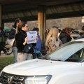 Okupljanje kod Rektorata: Novosađani kreću za Beograd - SOS taksi predvodi kolonu
