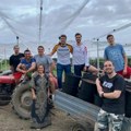 Četvrta trećina je na plantaži: Kako je srpski hokejaš Lazar pak zamenio borovnicama