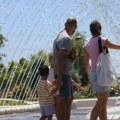 RHMZ: Visoke temperature i crveni meteo-alarm u Srbiji, za vikend preokret