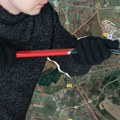 Šok u Surčinu: Serijski lopov uhapšen u kupatilu sa pajserom i 14.000 evra, usledio obrt!