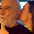 "Lazar i ja smo prave konjine u punoj snazi", pevač o glumcu i Anici, pa priznao da ima 43 godine mlađu ženu