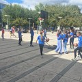 U okviru Nedelje sporta, danas su deca na Trgu igrala košarku!