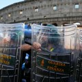 Milano se sprema za novi udar nereda: Vojska izašla na ulice, policija pretresa 150 adresa VIDEO