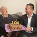 Jordan iz krčmara proslavio 104. Rođendan: S gostima nazdravljao uz čašu piva i reči "živela Srbija"