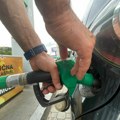 Da li pravite prekršaj ako sami sipate gorivo na pumpi? Stručnjak upozorava: Ovo nikada ne smete sami da točite!