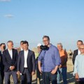 Vučić obišao radove na izgradnji Nacionalnog fudbalskog stadiona: "Radiće se u svim smenama" FOTO