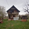 Na prodaju kuća u blizini Beograda! Ima 40 ari placa: Cena nije fiksna, moguć i dogovor (foto)