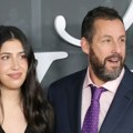 Ćerka Adama Sendlera zvezda Netflixove komedije: Nije joj prvi put VIDEO