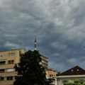 RHMZ upozorava na kratkotrajne vremenske nepogode, sutra i olujni vetar
