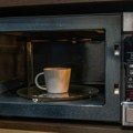 Mnogi kafu stavljaju u mikrotalasnu, a ne znaju koliko veliku grešku prave: Navika koja može napraviti problem