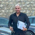 Ovo je zgodni sin jedinac pevačice Ćane: Spreman za majčin spektakl na Tašmajdanu - stigao skockan tip - top