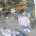 Uznemirujući snimak napada na reditelja Stevana Filipovića: Muškarac mu oteo telefon iz ruke, pa pritrčala još dvojica da ga…