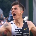 Rekorderu ne valja pejsmejker: „Kakva gomila kukavica!“