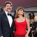 Suze i poljupci u Veneciji: Penelope Kruz i Havijer Bardem dobili ovacije od 15 i po minuta za film "Bunker"