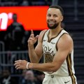 Stef Kari posle 17 godina i dalje veran Voriorsima: Novi ugovor za igrača sa trenutno najdužim stažom u jednom NBA klubu