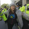 Greta Tunberg optužena zbog kršenja javnog reda tokom protesta u Londonu (foto)