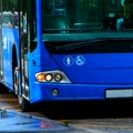 Zaglavljen autobus na putu Banatsko Novo Selo - Pančevo: Saobraćaj u zastoju