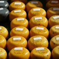 Smrtonosni sirevi: Povlači se 16 vrsta, panika u marketima
