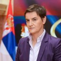 Ne samo da nije napadnut, već on provocira i unosi se u lice: Ana Brnabić reagovala na optužbe o navodnom napadu na…