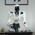 VIDEO: Ovaj robot kuva, igra košarku i svira muzičke instrumente