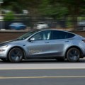 Tesla bez mnogo buke pokrenula dugo najavljivanu uslugu robotaksija