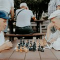 Penzionerima stigla pomoć države Izdvojeno je 180 miliona dinara, a evo ko je primio