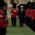 Tramp u Britaniji, pompa i ceremonija odvrnuti na maksimum