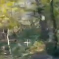 Видите, камера га снимила! Одакле он на фронту?! Мистерија у Украјни (видео)