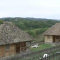 Iz Beograda u srce tršića: Porodica Rovčanin oživela duh sela - okupili 200 trkača i njihovih porodica koji su prirodu tog…