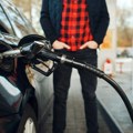 Kad pumpa pogreši: Vozači sipali 100 litara benzina za samo jedan evro! VIDEO