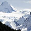 Tri osobe poginule: Srušio se helikopter na švajcarskim Alpima: U akciji spasena tri života (foto)