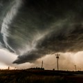 Ovako izgleda oluja koja se kreće prema Srbiji Snimljeni zloslutni oblaci: Ovde su uočene jake rotacije koje nose opasnost