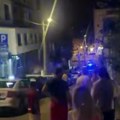 (Video) Drama na Zvezdari, ljudi u panici beže: Buknuo požar u garaži, neki istrčali bez odeće: Sve vrvi od rotacija