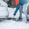 Zimski haos na putevima: kako pravilno voziti po snegu i ledu